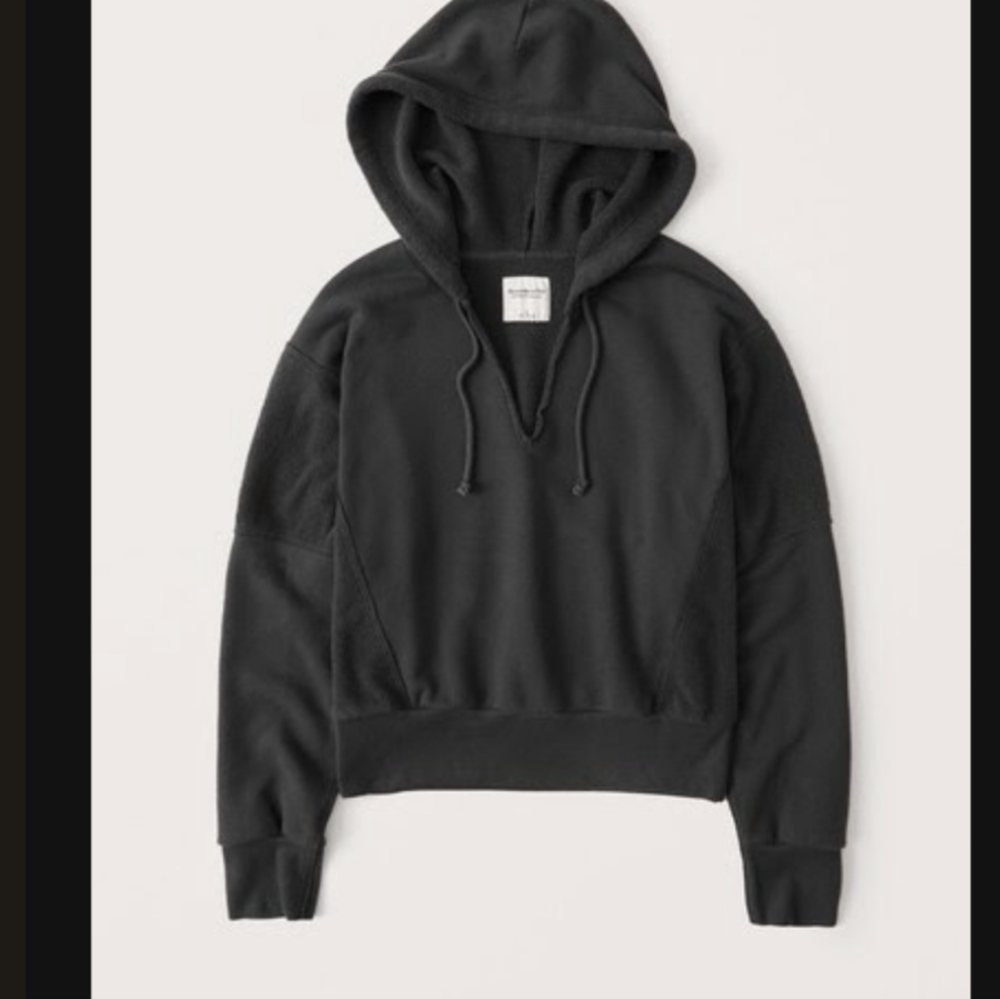 Abercrombie & Fitch Cropped Hoodie